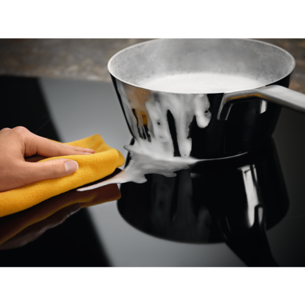 Indukční varná deska Electrolux EIS82453 (3)