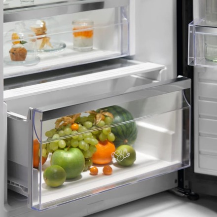 Monoklimatická chladnička Electrolux 700 MultiFlow LRT7ME39X (4)