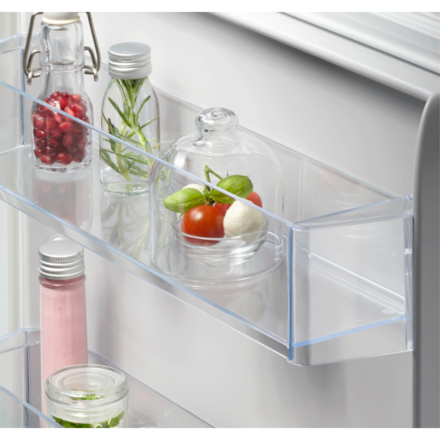 Vestavná monoklimatická chladnička AEG 6000 DynamicAir TK6DS181EC (2)