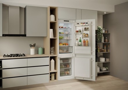 Vestavná kombinovaná chladnička Candy CNBQL3518EV (11)