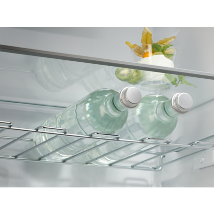 Vestavná kombinovaná chladnička Electrolux  KNP7TE75S (3)