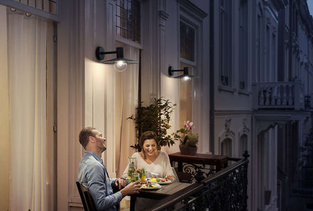 Venkovní nástěnné svítidlo Philips (1738230PN) Skua E27 IP44 (2)