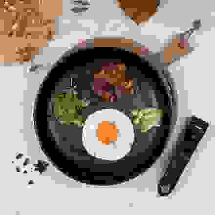 Sada nádobí s titanovým povrchem Berlingerhaus BH-8423 13 ks Matte Green Collection (2)