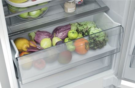 Vestavná kombinovaná chladnička Candy CNBQT3719EW (3)