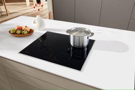 Indukční varná deska Miele KM 7361 FR (2)