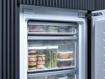 Vestavná kombinovaná chladnička Miele KD 7724 E Active (4)