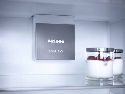 Vestavná kombinovaná chladnička Miele KF 7731 D (3)
