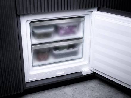 Vestavná kombinovaná chladnička Miele KF 7731 D (5)