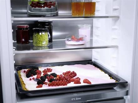Vestavná kombinovaná chladnička Miele KFN 7734 B (3)