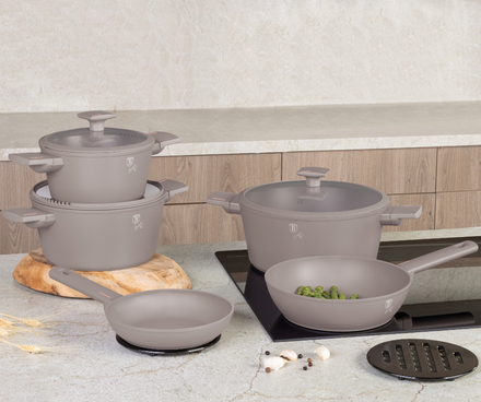 Kastrol s titanovým povrchem a poklicí Berlingerhaus BH-8101 24 cm Taupe Collection (8)