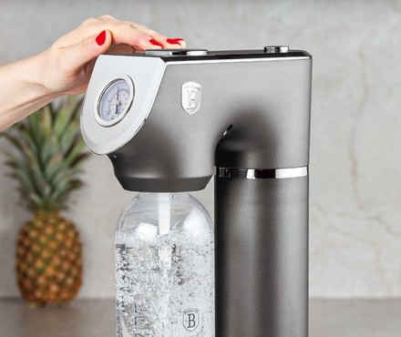 Výrobník sody Berlingerhaus BH-8557 SODABAR + 2 lahve Antracit Collection (3)