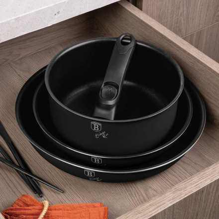 Sada nádobí s titanovým povrchem Berlingerhaus BH-8257 9 ks Matte Black Collection (2)