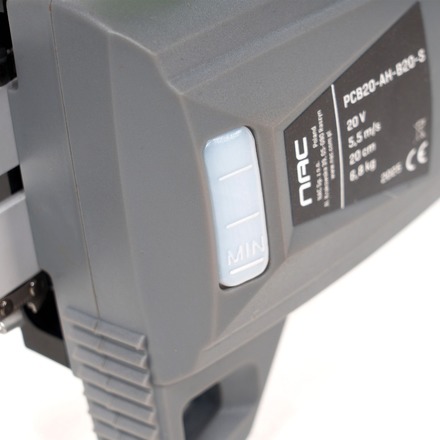 Aku řetězová pila NAC PCB20-AH-B20-S teleskopická (2)