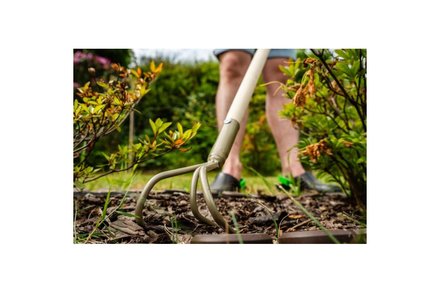 Motyka Stalco S105210660 na kypření, trojzubá, 3 zuby WOOD, GARDEN (2)