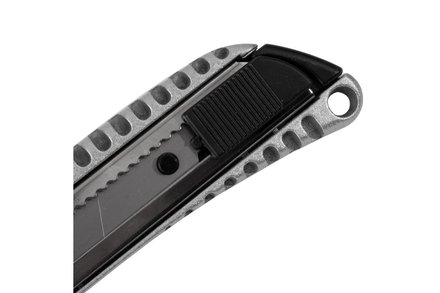 Nůž s odlamovací čepelí Stalco S-17541, 18 mm (2)