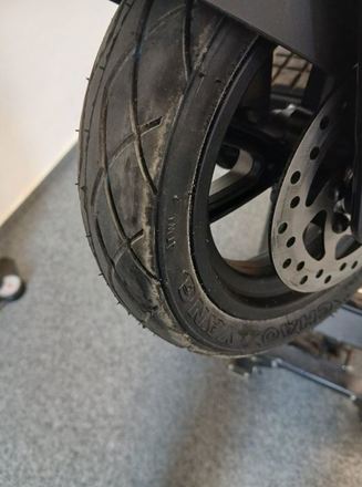 Elektrická koloběžka Ducati PRO-III (předváděcí Č.8) (12)