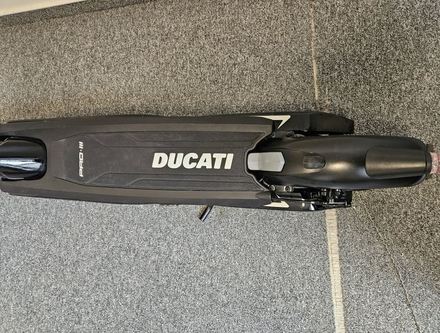 Elektrická koloběžka Ducati PRO-III (předváděcí Č.8) (15)