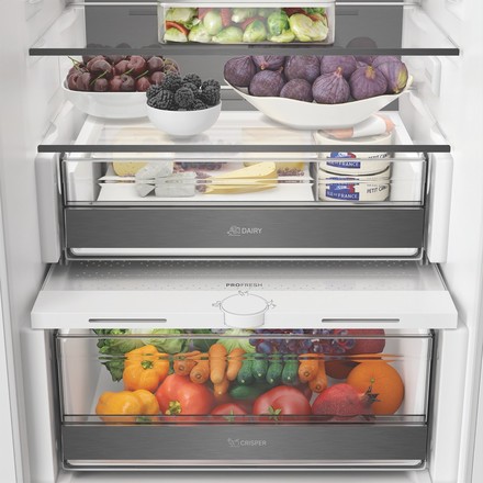 Vestavná kombinovaná chladnička Whirlpool WHK2 5294 B6E1 (5)