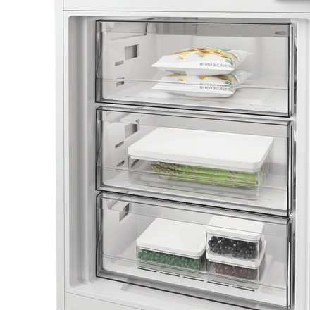 Vestavná kombinovaná chladnička Whirlpool WHK2 5293 B5E2 (2)