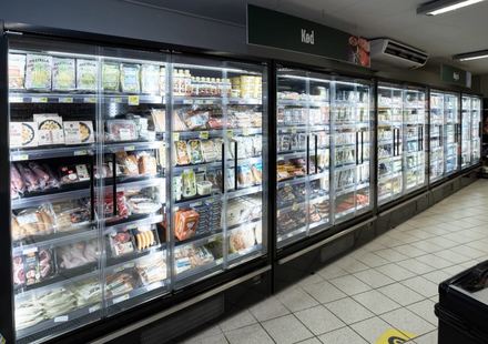 Chladicí vitrína přístěnná, kř. dveře Galaxy+ Tefcold GP20FGD Black (3)