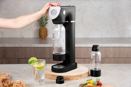 Výrobník sody Berlingerhaus BH-8554 SODABAR + 2 lahve Black Rose Collection (1)