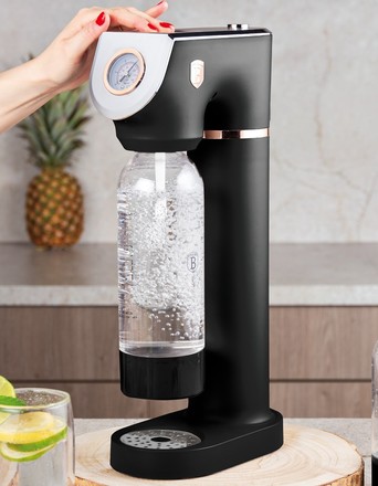 Výrobník sody Berlingerhaus BH-8554 SODABAR + 2 lahve Black Rose Collection (2)