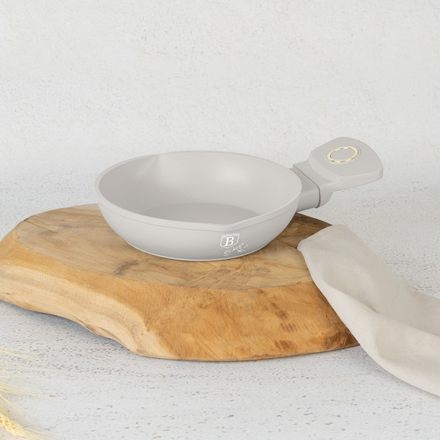 Pánev s titanovým povrchem Berlingerhaus BH-8076 16 cm Sahara Collection (6)