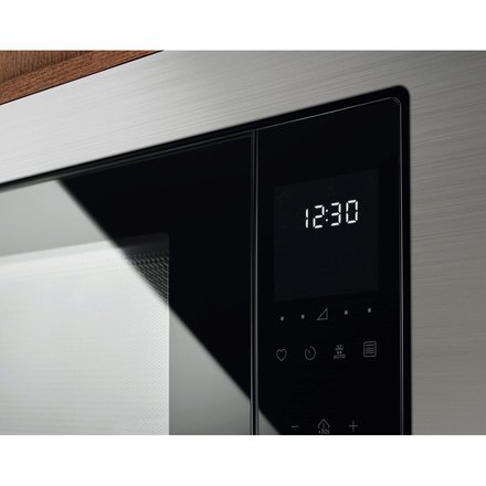 Vestavná mikrovlnná trouba Electrolux EMS4253TBX (3)