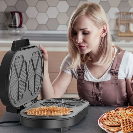 Vaflovač BlackDecker BXFC3200E (3)
