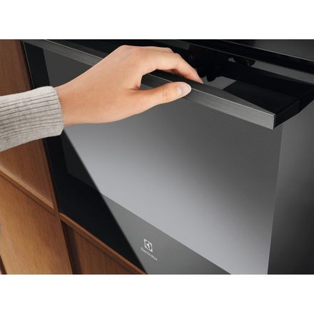 Samostatná vestavná parní trouba Electrolux KOAAS3XH (2)