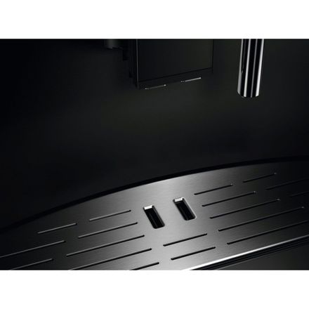 Vestavný kávovar Electrolux KBC95T (4)