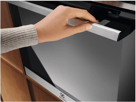 Samostatná vestavná trouba Electrolux 700 MealAssist LOEF8F38X (3)