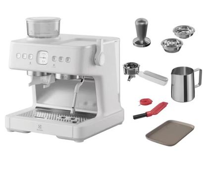 Pákové espresso Electrolux 800 s integrovaným mlýnkem E8EC18SW (2)