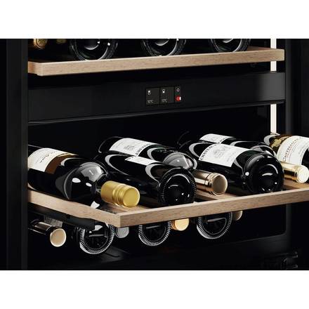 Vestavná vinotéka AEG 7000 Cellaring PURE AWCD280B6B (5)