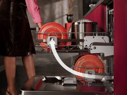 Vestavná myčka nádobí AEG 8000 ComfrortLift GI8200B5PN (10)