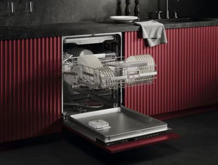 Vestavná myčka nádobí AEG 8000 ComfrortLift GI8200B5PN (1)