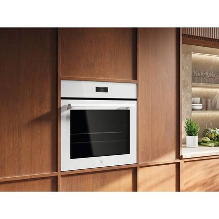 Samostatná vestavná trouba Electrolux 700 MealAssist LOEF8F38V (3)