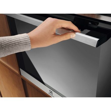 Vestavná parní trouba Electrolux 800 MealAssist SteamPro EOB8S38X (4)