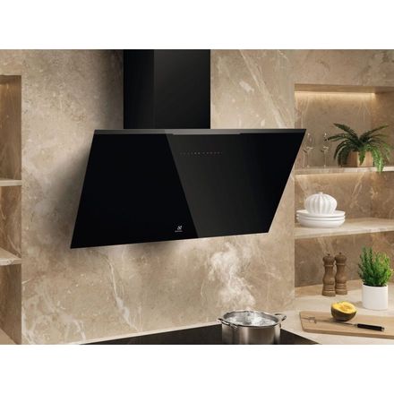 Komínový odsavač par Electrolux 900 AutoSense KFV829K (1)