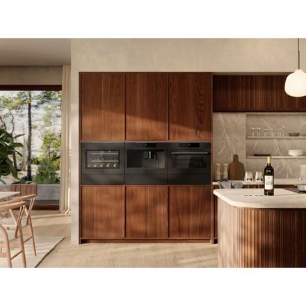 Vestavná vinotéka Electrolux Perfect Shelving KBW6H (2)