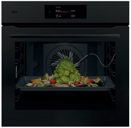 Vestavná parní trouba AEG 7000 MealAssist SteamCrisp NBR7P731ST