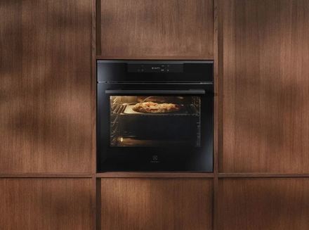 Samostatná vestavná trouba Electrolux 700 MealAssist PizzaExpert LOX8P87WZ (3)
