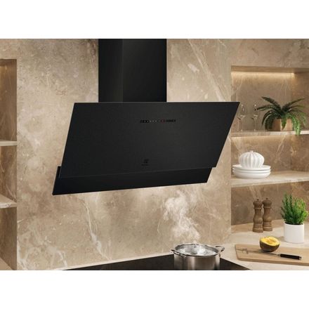 Komínový odsavač par Electrolux 700 Breeze LFV619Z (1)