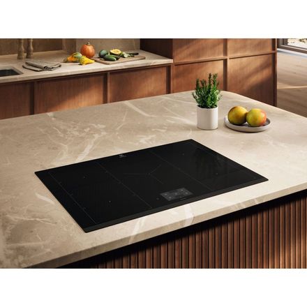 Indukční varná deska Electrolux 900 SensePro EIS8959 (1)