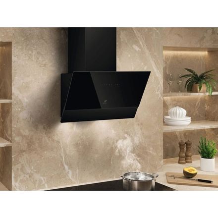 Komínový odsavač par Electrolux 700 Breeze LFV446K (1)