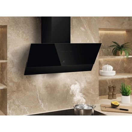 Komínový odsavač par Electrolux 700 Breeze LFV449K (1)
