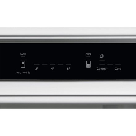Vestavná kombinovaná chladnička Electrolux ENA7CD19S (2)