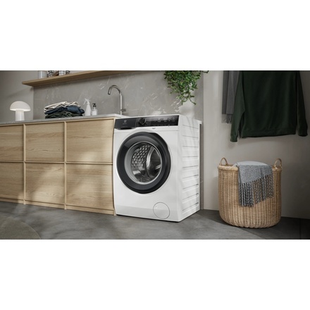 Pračka s předmín plněním Electrolux 700 SteamCare® EW7F4422CC (2)
