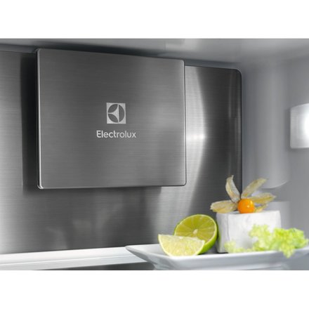 Vestavná kombinovaná chladnička Electrolux 900 NoFrost ZeroDegree ENZ9MC18S CustomFlex (2)