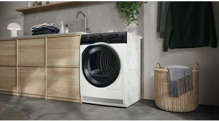 Sušička prádla Electrolux 600 GentleCare EW6D88CBC (2)